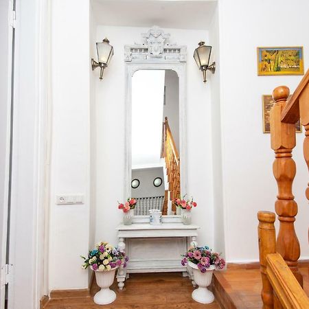 Lowell Hotel Tbilisi ภายนอก รูปภาพ