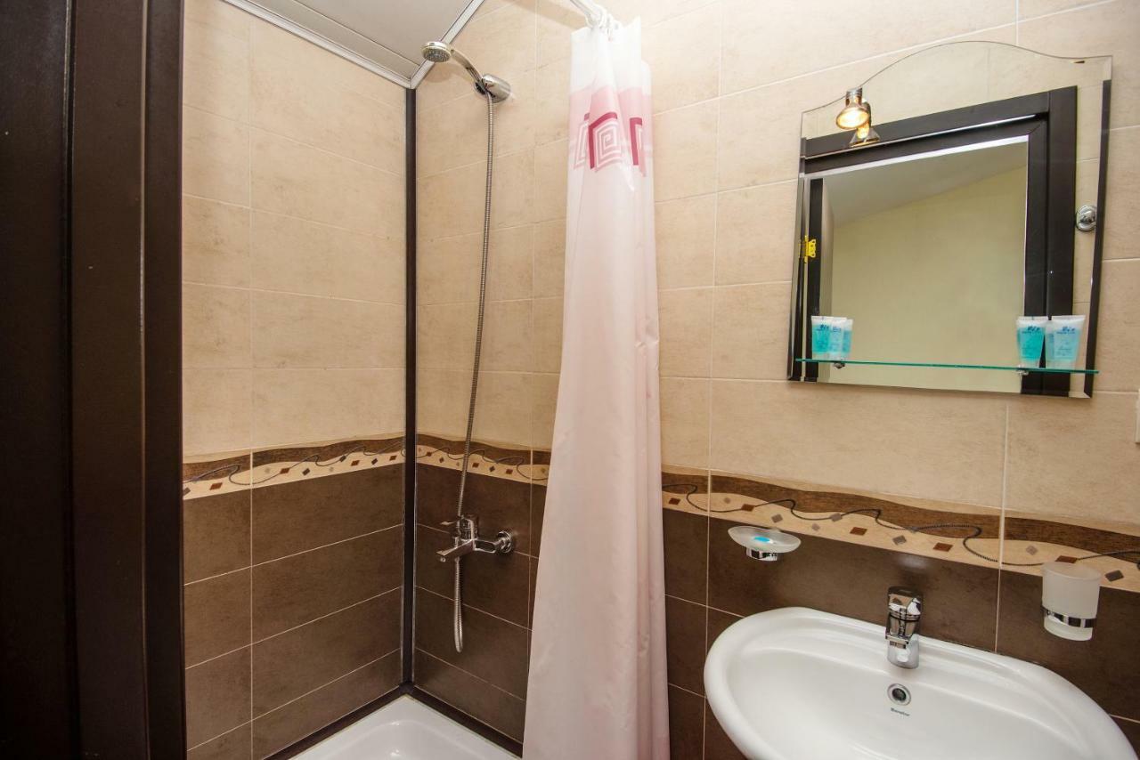 Lowell Hotel Tbilisi ภายนอก รูปภาพ