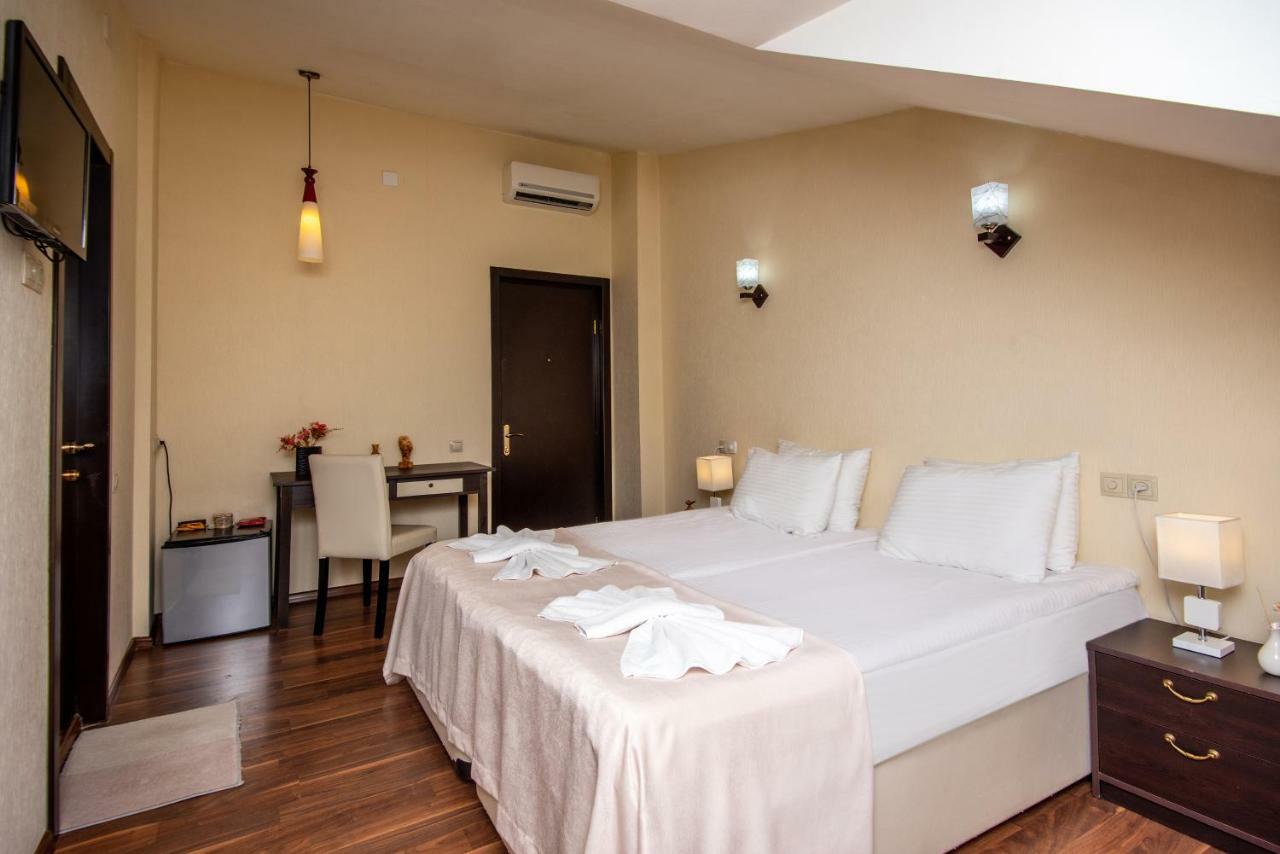 Lowell Hotel Tbilisi ภายนอก รูปภาพ