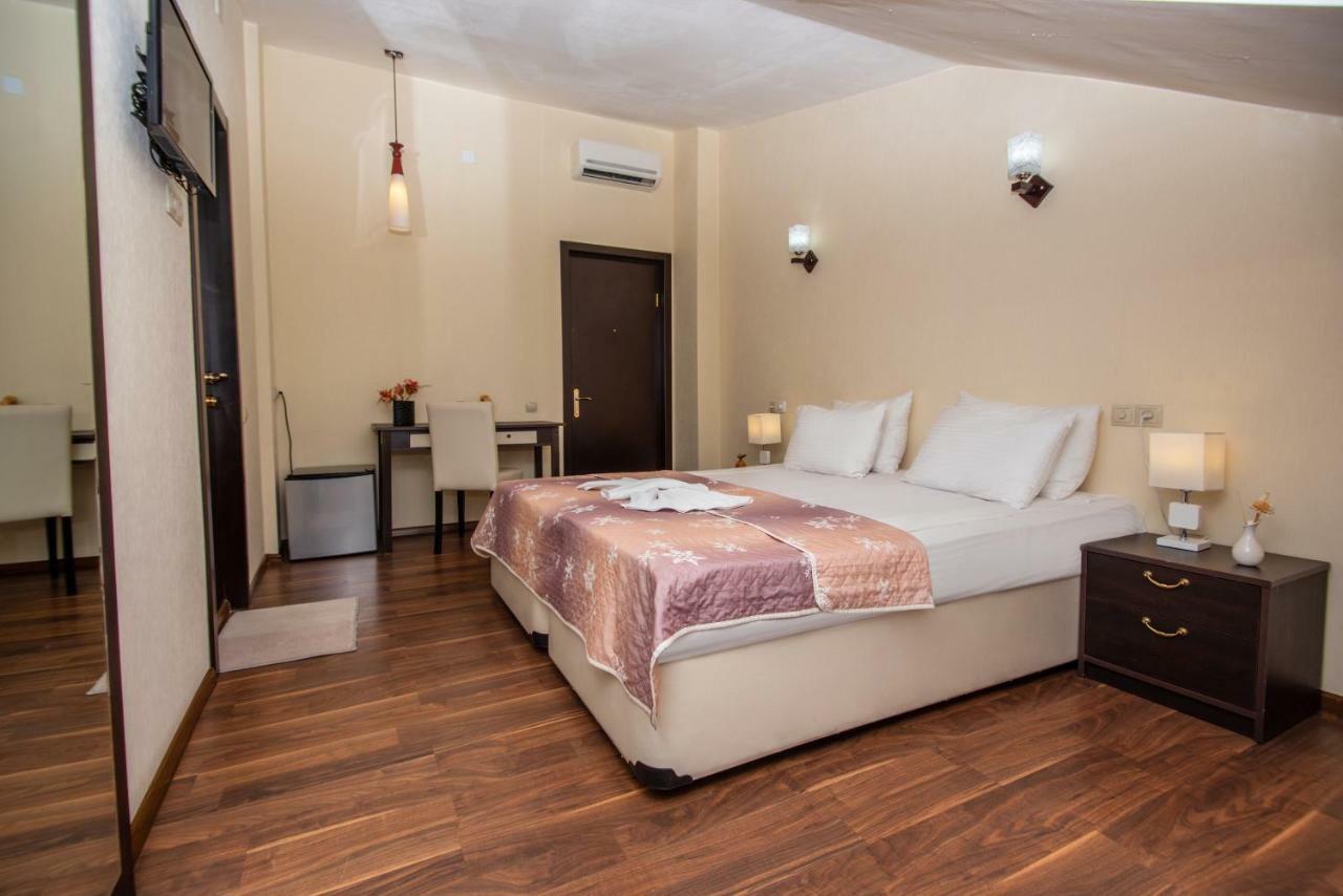 Lowell Hotel Tbilisi ภายนอก รูปภาพ