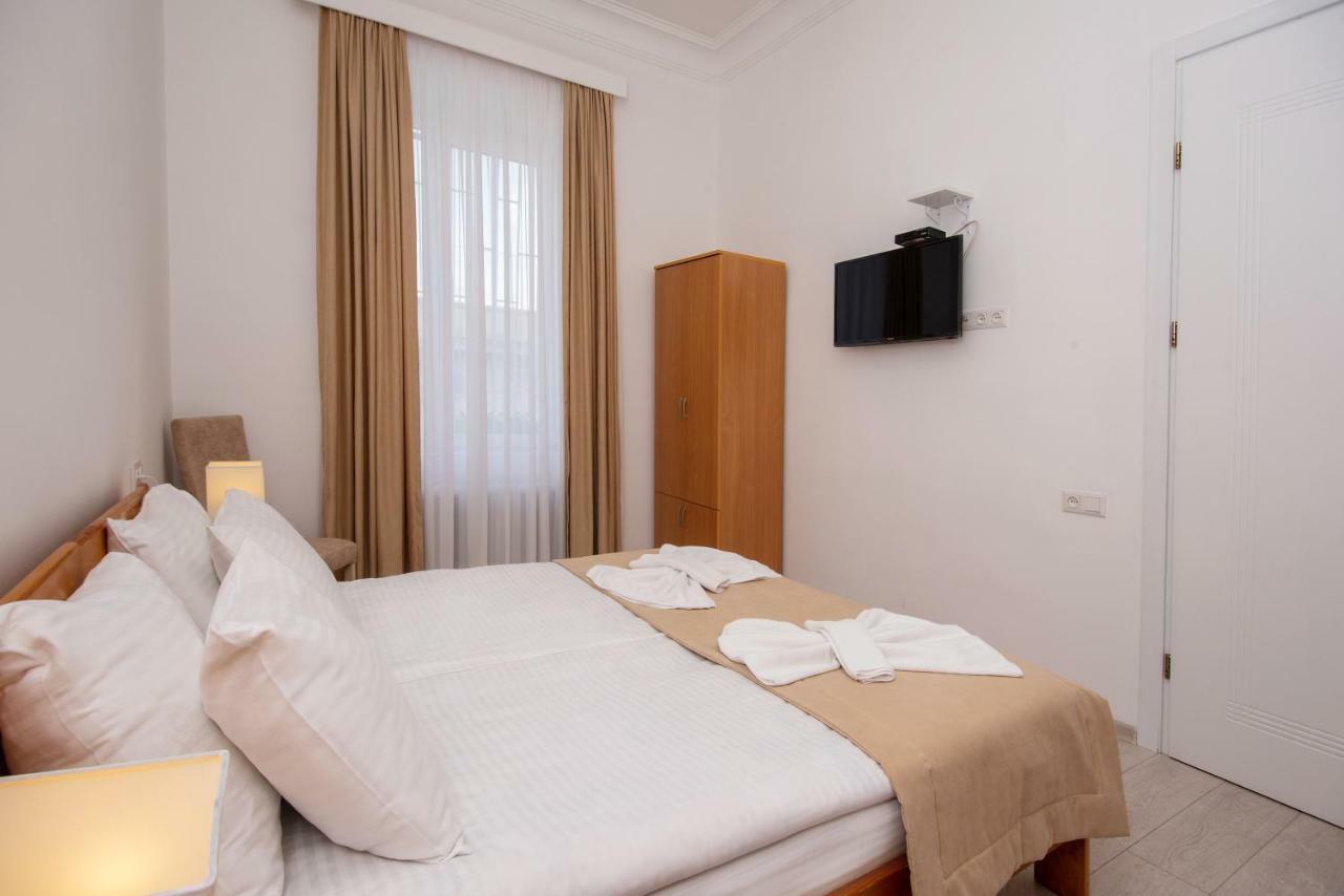 Lowell Hotel Tbilisi ภายนอก รูปภาพ