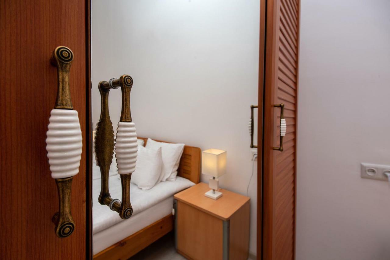 Lowell Hotel Tbilisi ภายนอก รูปภาพ