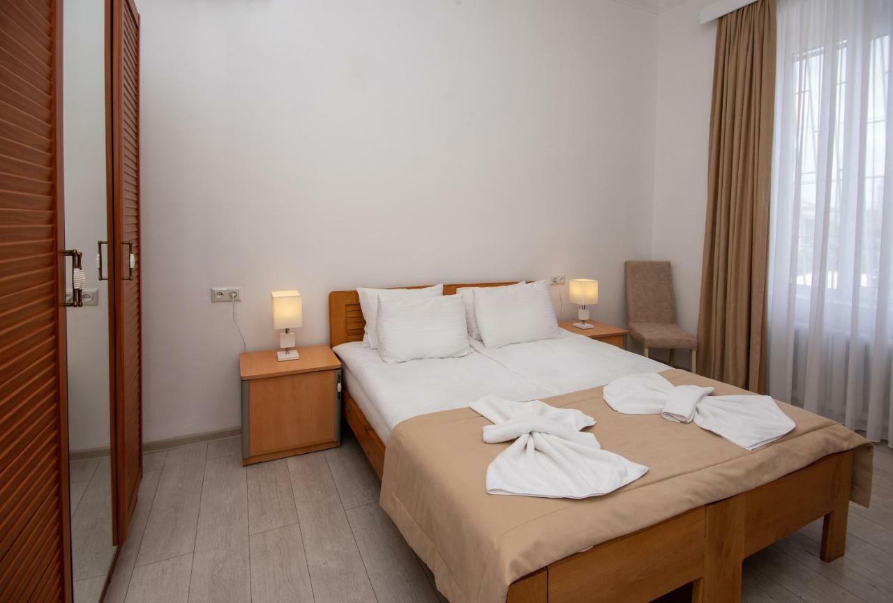 Lowell Hotel Tbilisi ภายนอก รูปภาพ